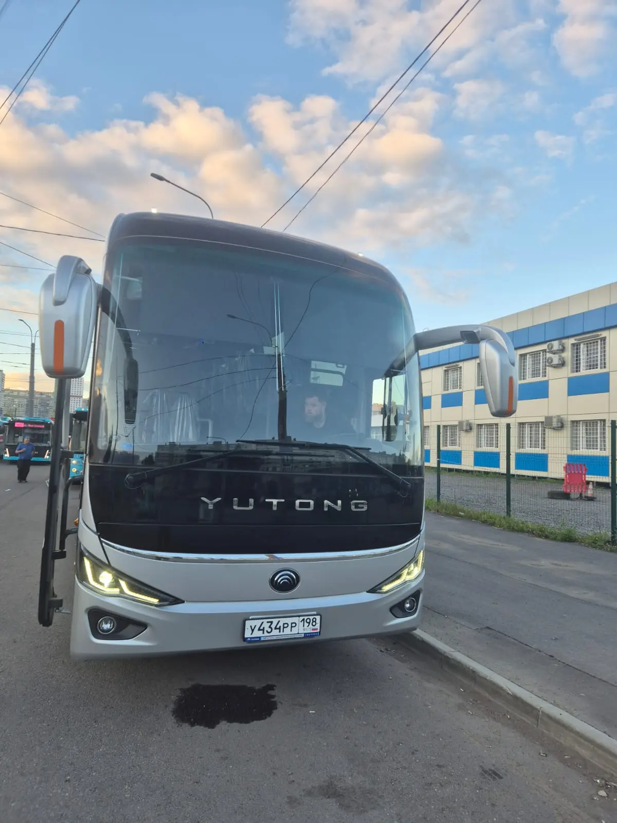Yutong -54 места
