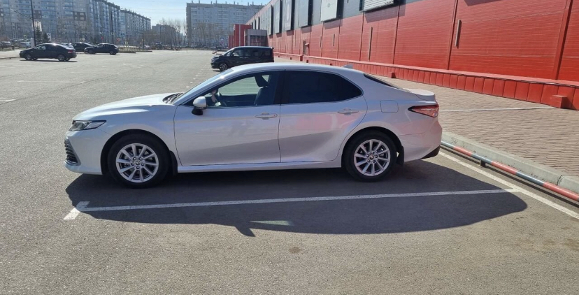 Toyota Camry v70 — кадр 5 из 8