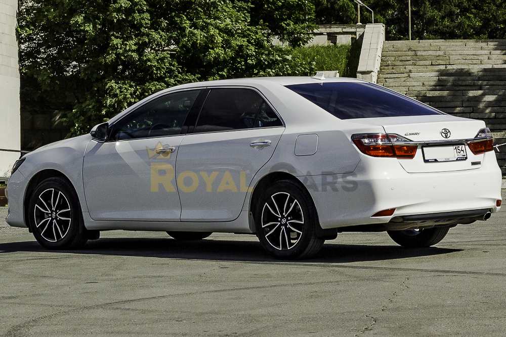 Toyota Camry V55 Exclusive Белая