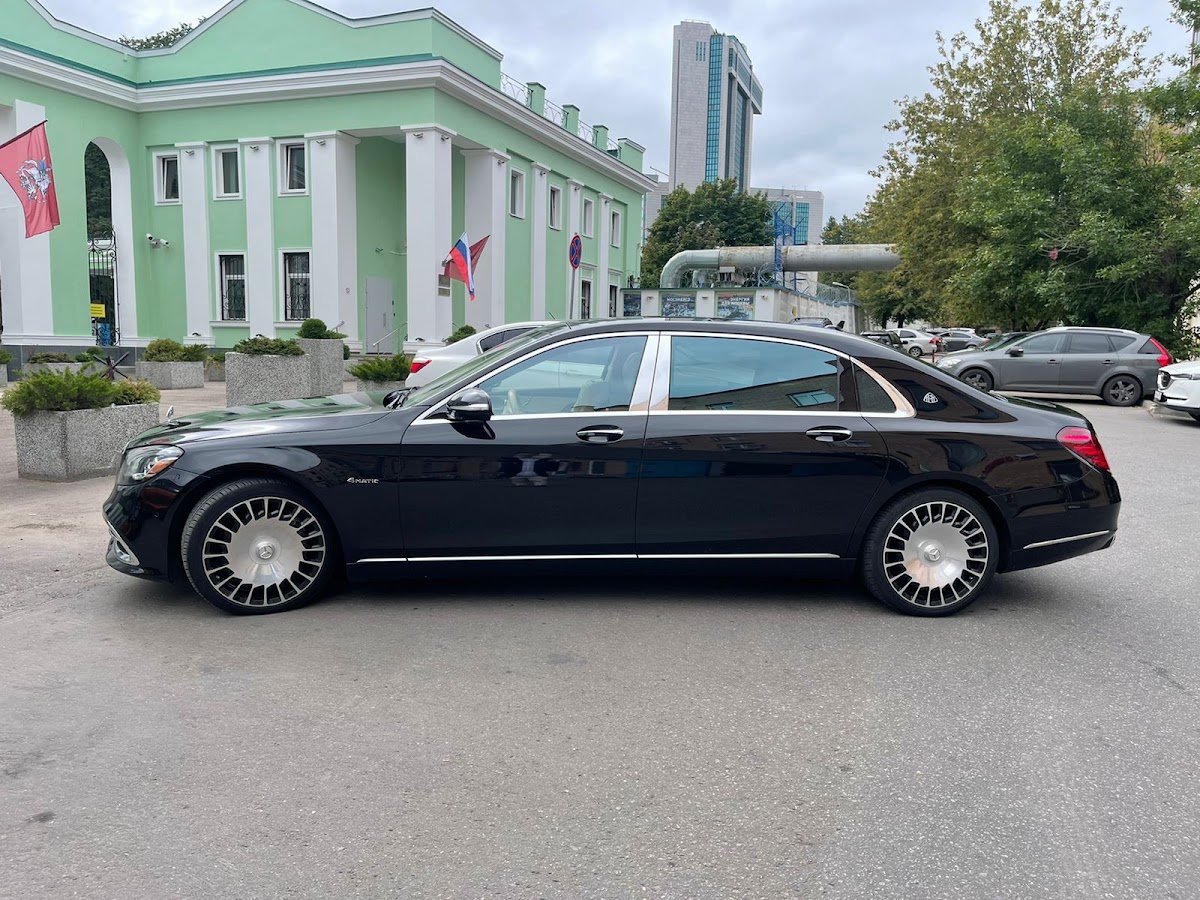 Mercedes-Benz S 560 Maybach 222 рестайлинг с светлым салоном