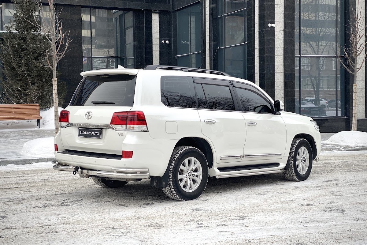 Toyota Land Cruiser 200