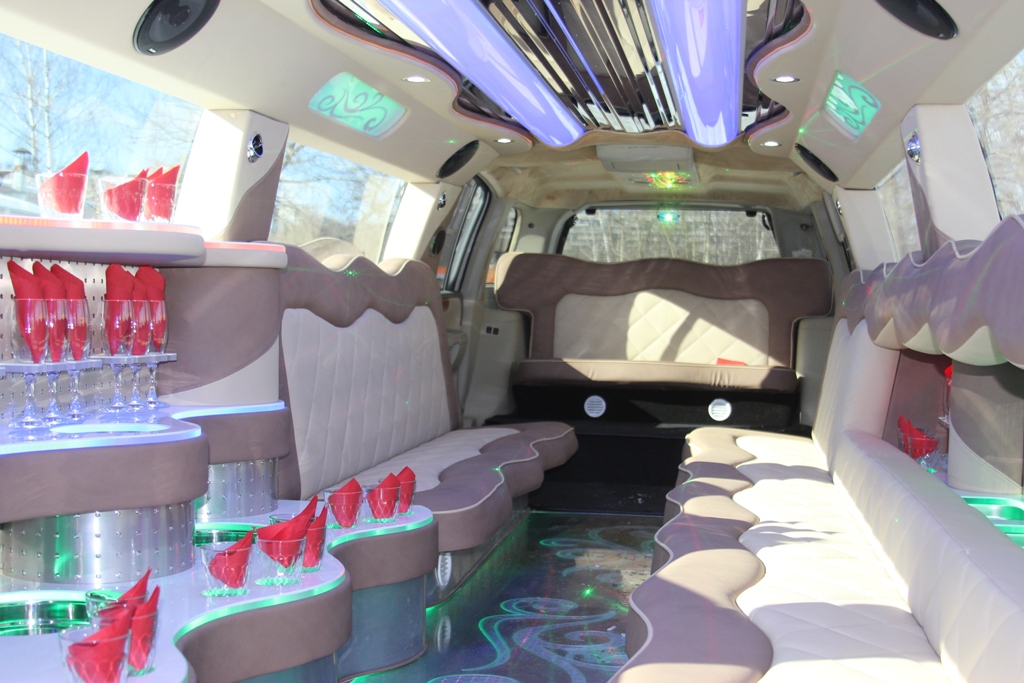 Infiniti QX56 гос № 124