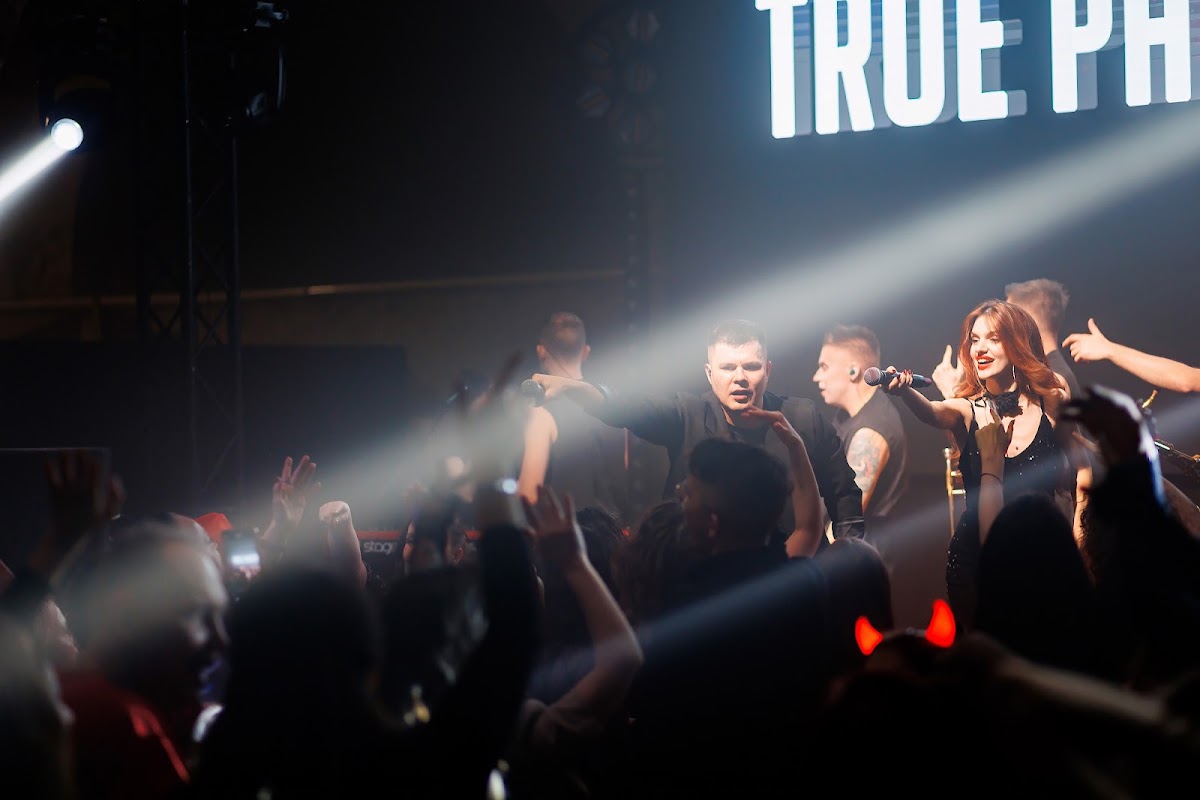 True Party Band, кавер-группа