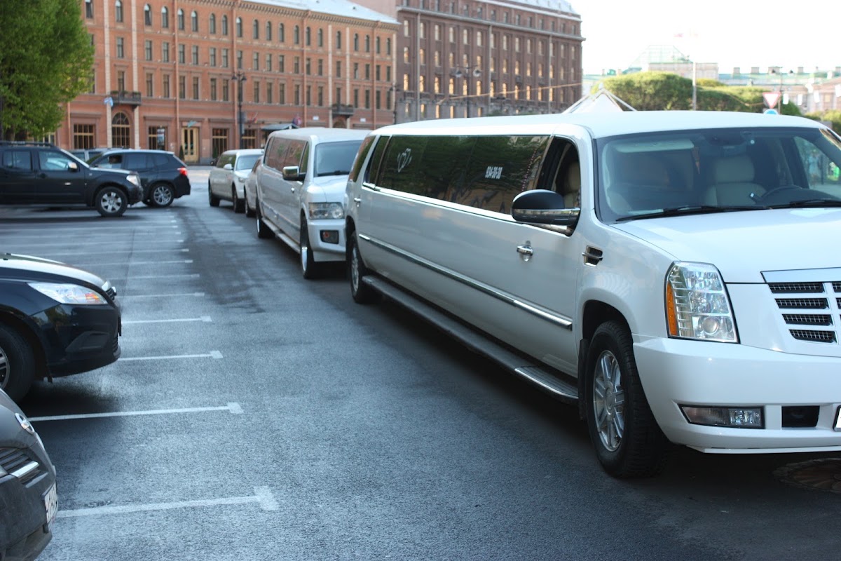 Cadillac Escalade 3