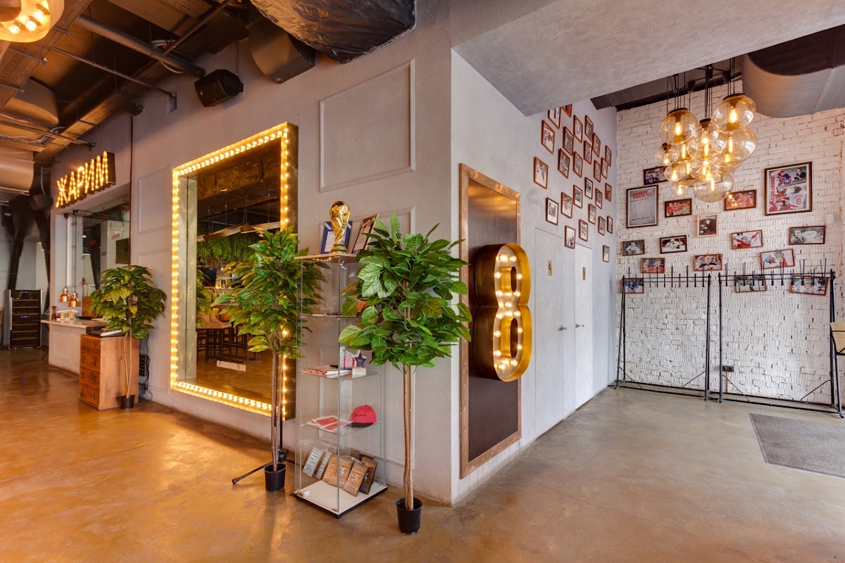 Larionov grill&bar