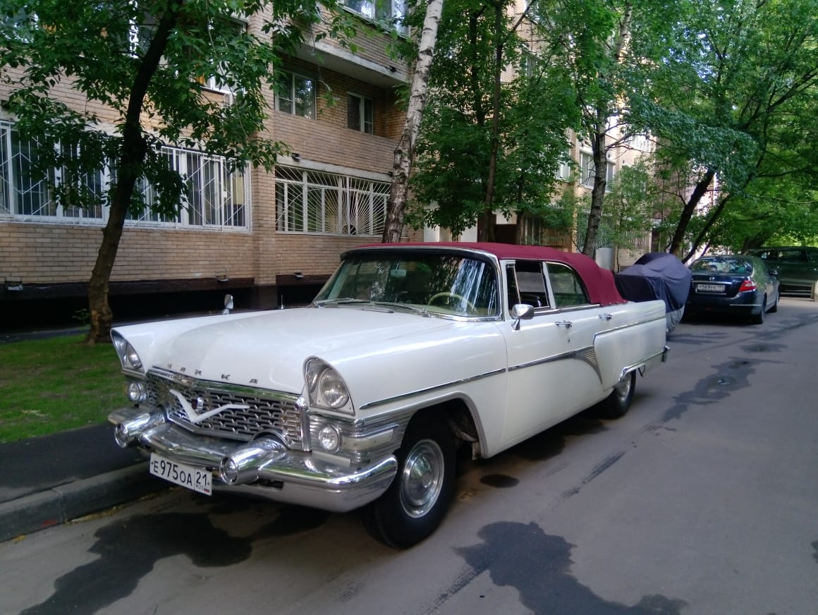 Чайка ГАЗ 13 Кабриолет — кадр 2 из 16