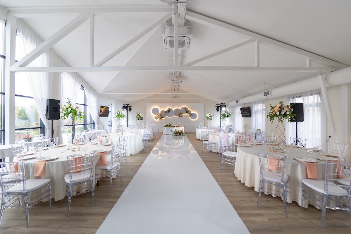 Barn-Hall