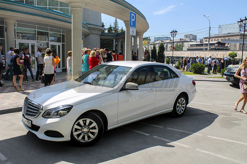 Mercedes-Benz E-class E200 w212