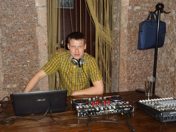 Dj Dmitry Vaisov (Weiss)