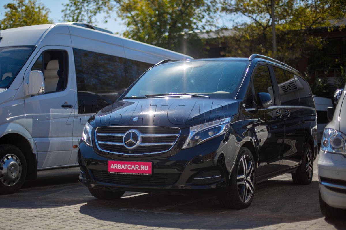 Mercedes V-class черный на коричневом салоне — кадр 2 из 6