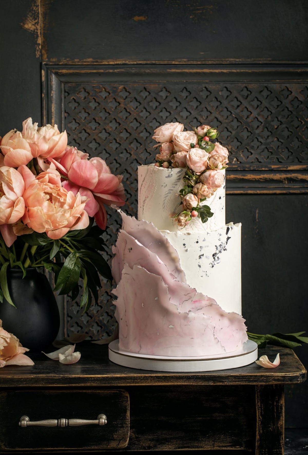 Торт в цветах (Cake in flowers) — кадр 3 из 82