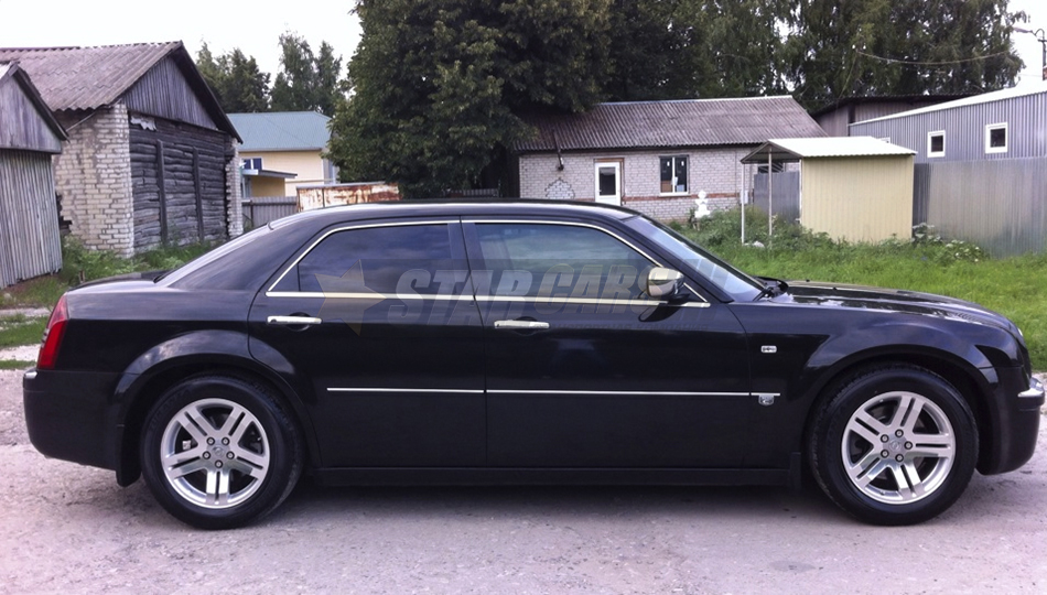 Chrysler 300C 1st generation