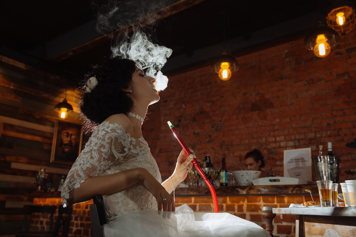 Party Smoke — кадр 4 из 20