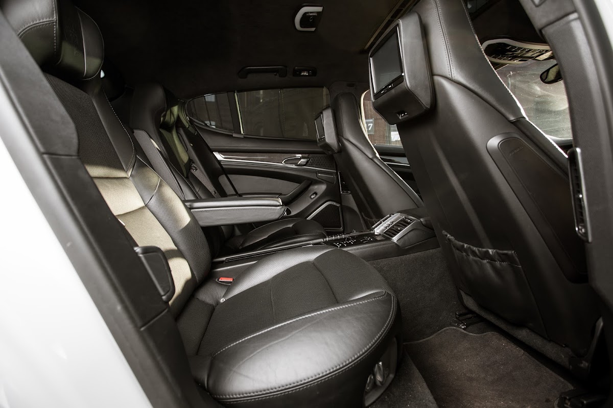 Porsche Panamera Turbo — кадр 2 из 2