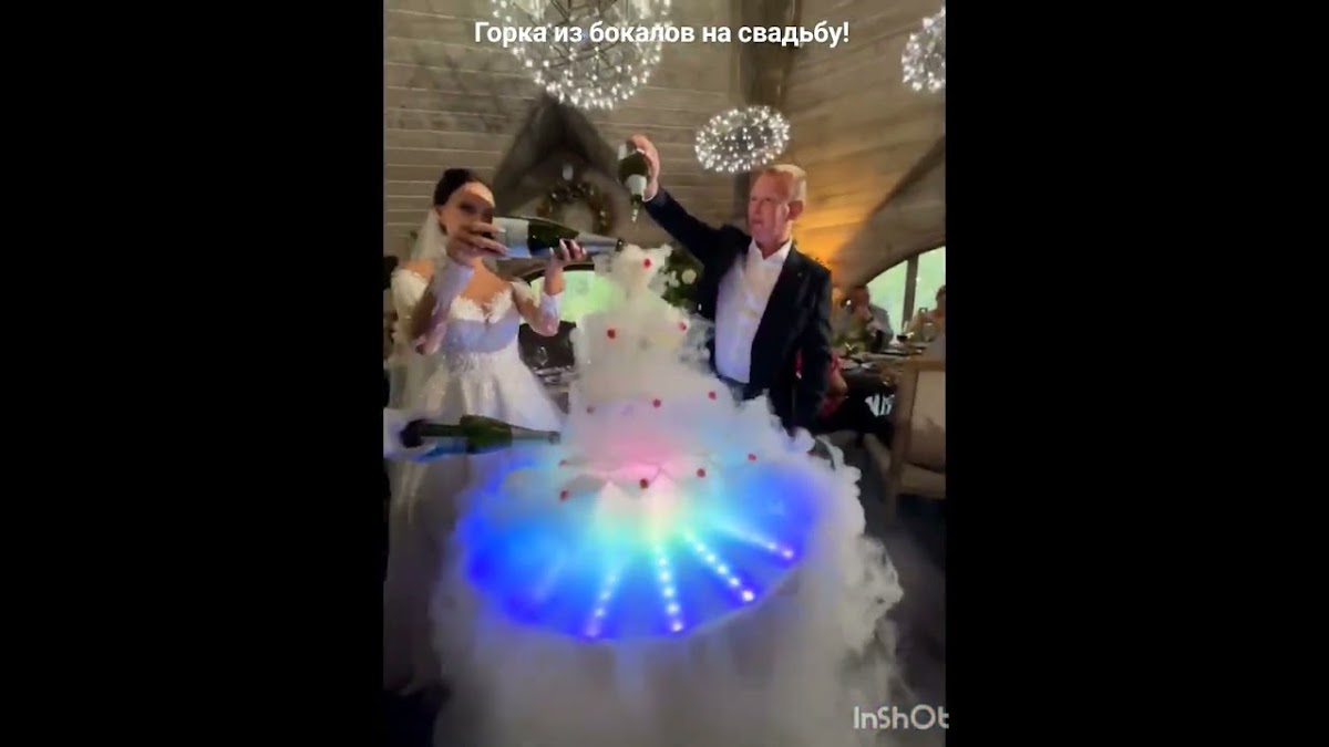 Горка из бокалов. Красноярск.