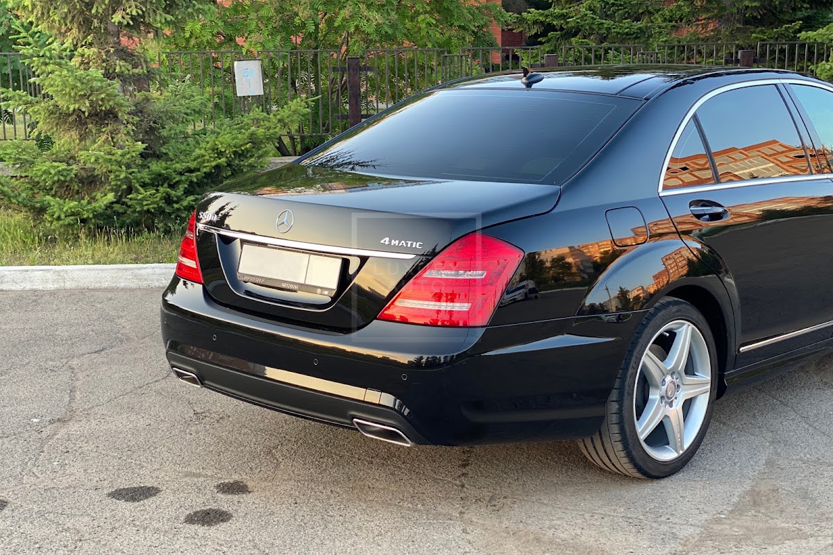Mersedes Benz S class 221