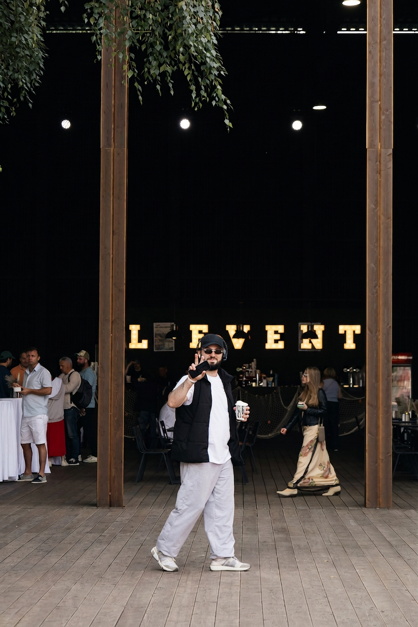 L event — кадр 2 из 16