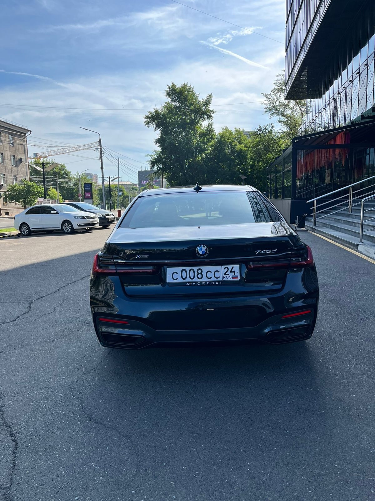 BMW750 — кадр 3 из 11