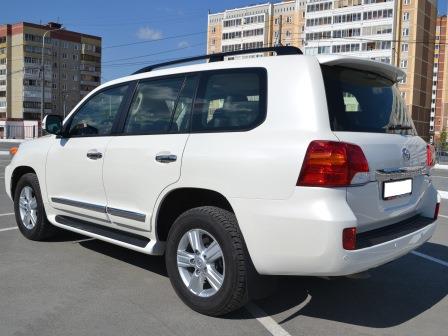 Toyota Land Cruiser 200