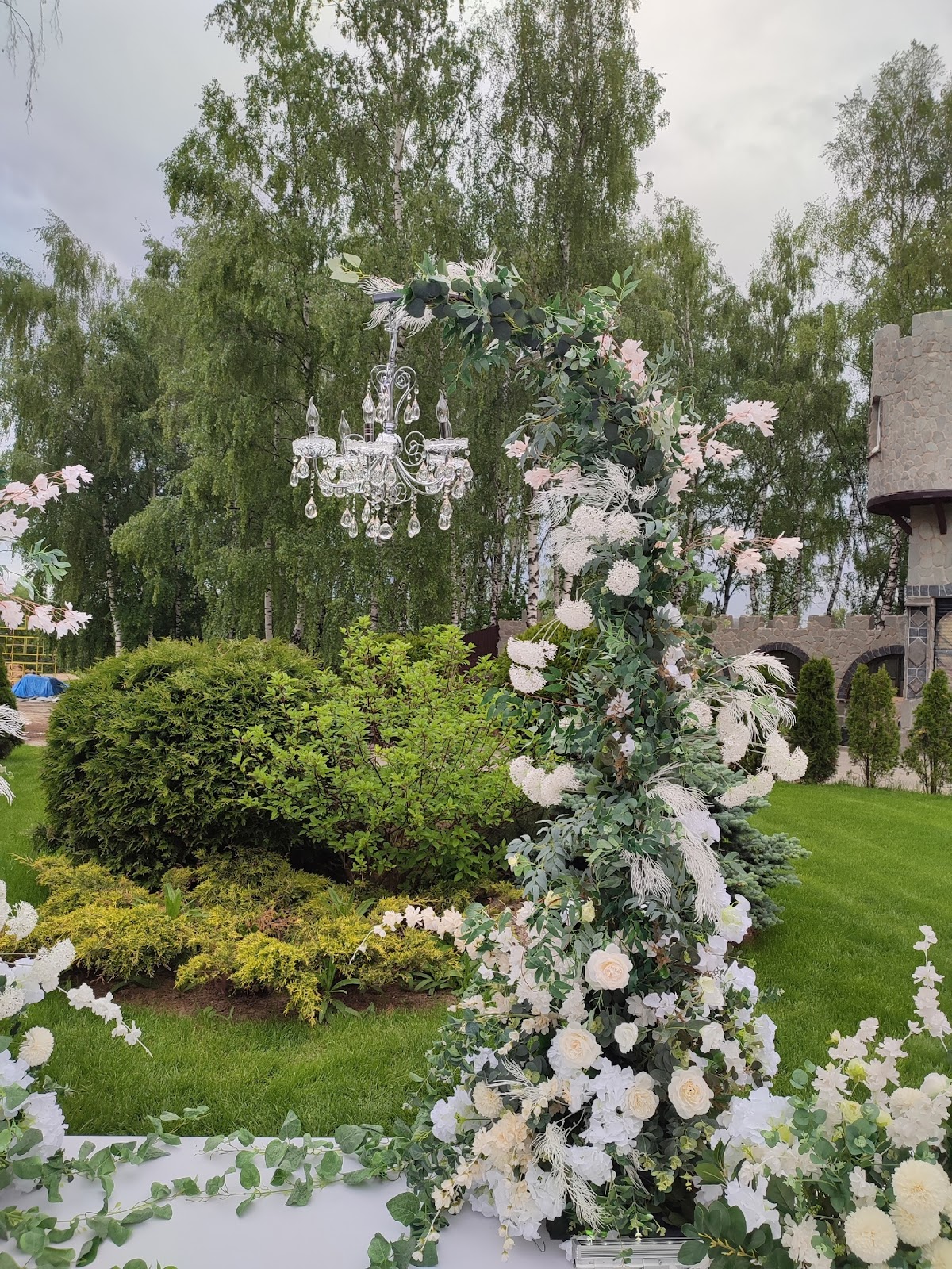 Выездная регистрация на природе.