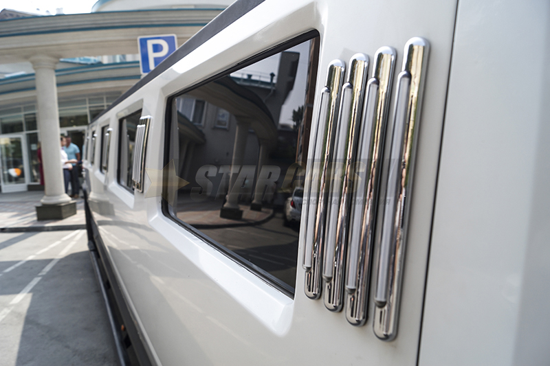 Hummer H2 (20 мест)