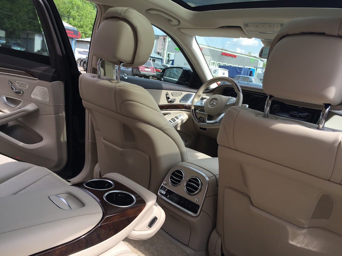 Mercedes S500 (w222 черный на светлом салоне
