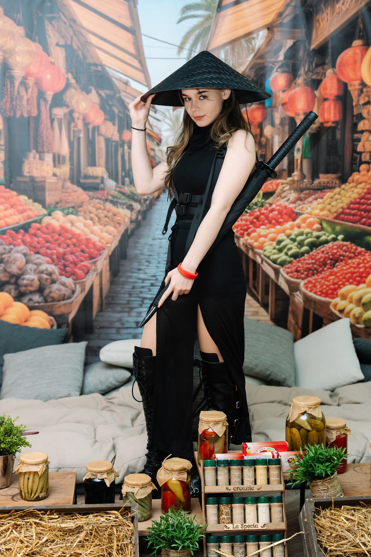 Bazaar Party Hard by AZIMUT