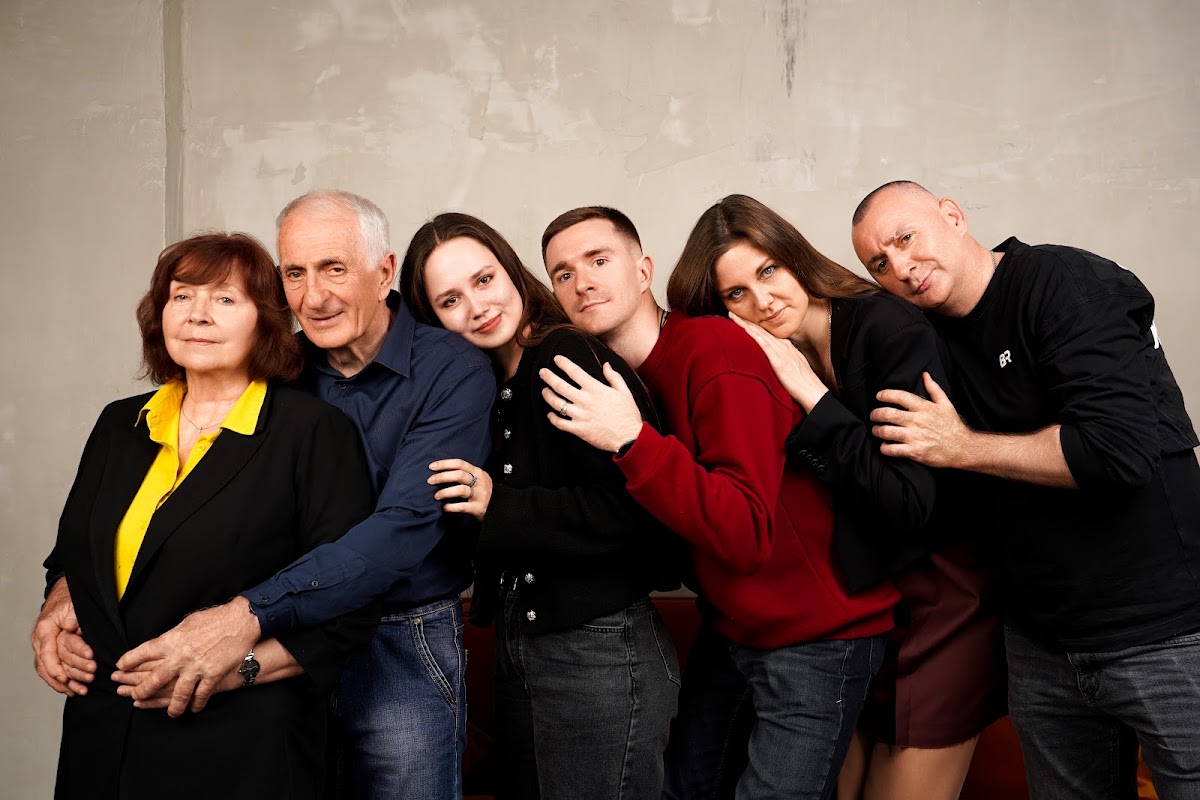 Семья в Модо