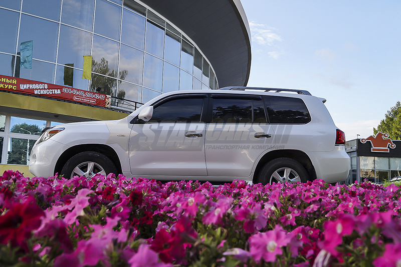 Lexus LX570
