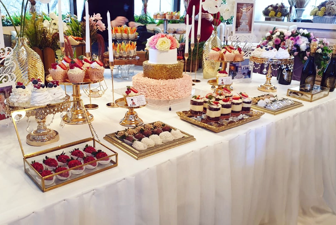 LUXURY & STRAWBERRY — кадр 3 из 20