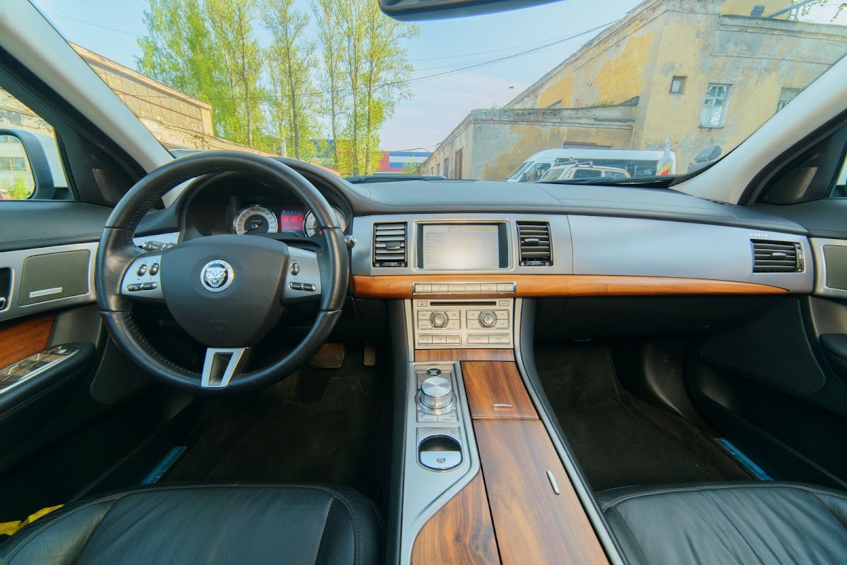 Jaguar XF — кадр 4 из 6