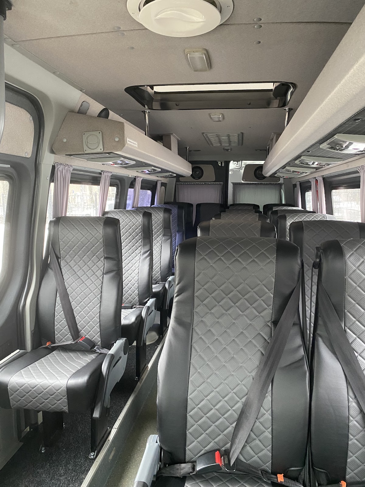 Mercedes-Benz Sprinter на 19 мест — кадр 3 из 3