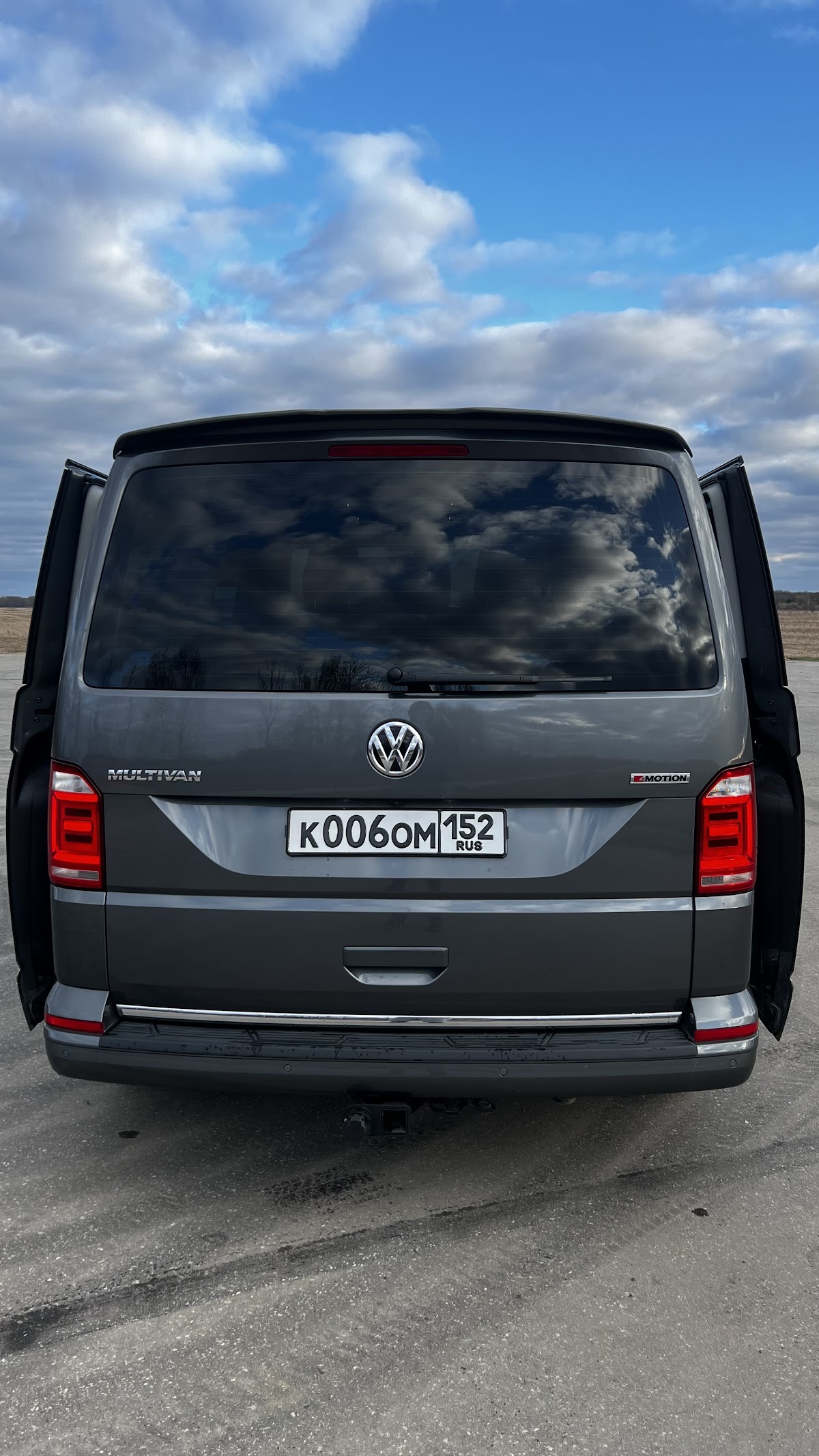 Volkswagen Multivan 6.1
