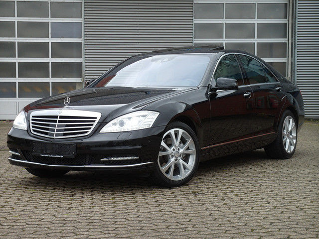 Mercedes S-221