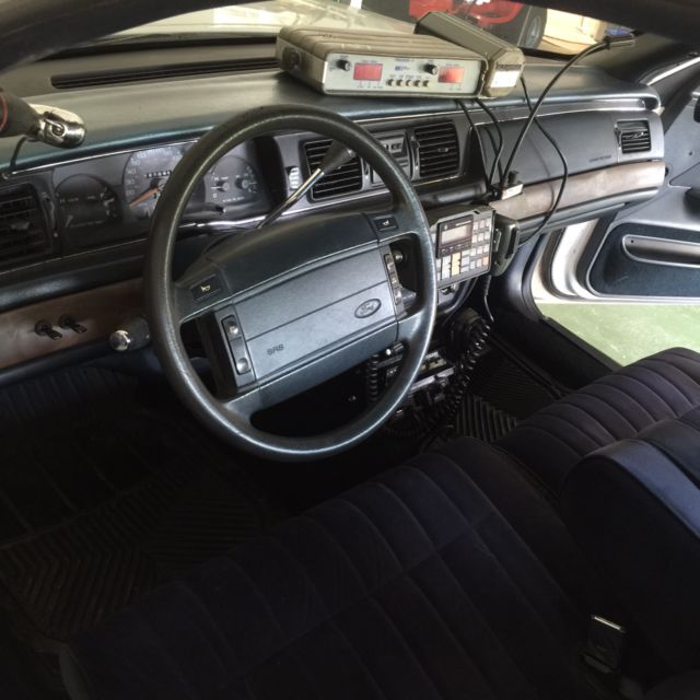 Ford Crown Victoria Police 1985