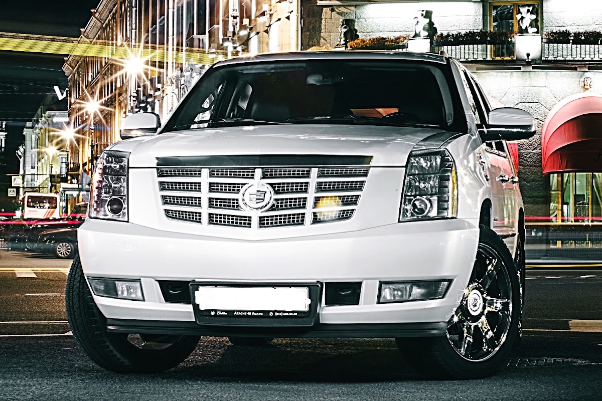 Cadillac Escalade — кадр 4 из 11