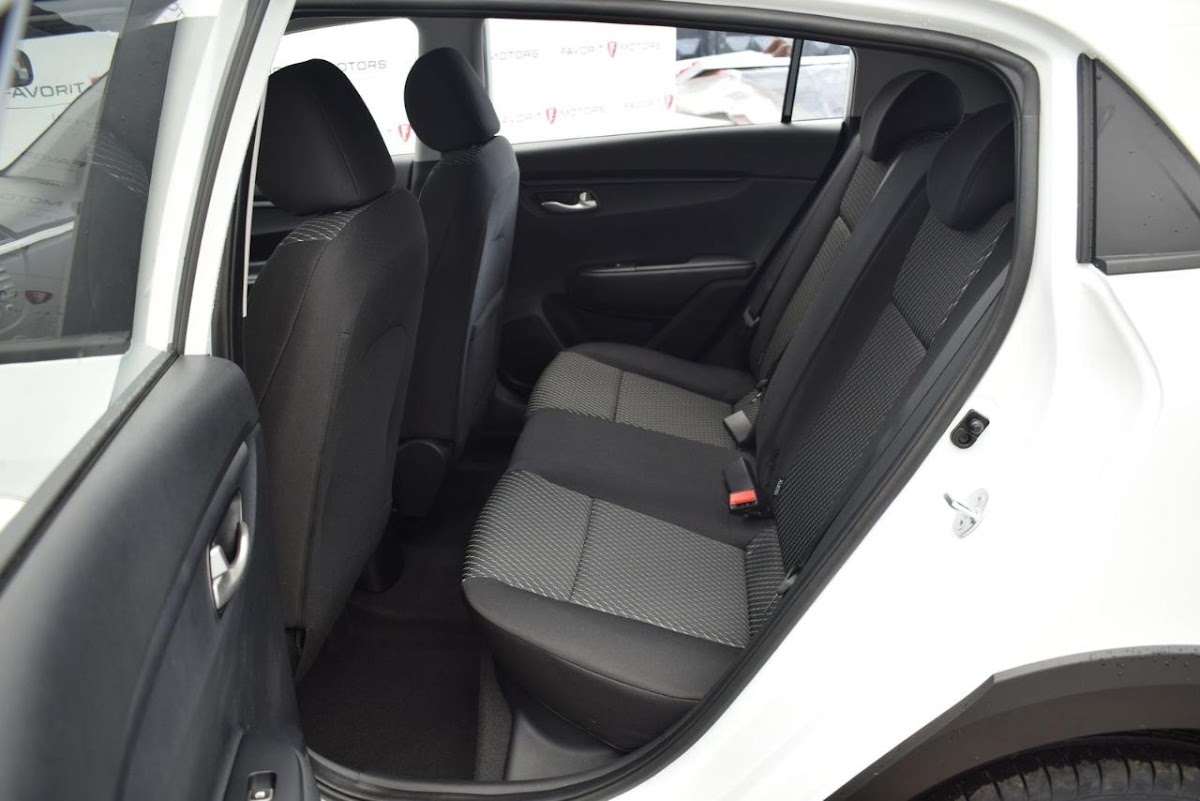 Kia Rio new — кадр 2 из 2