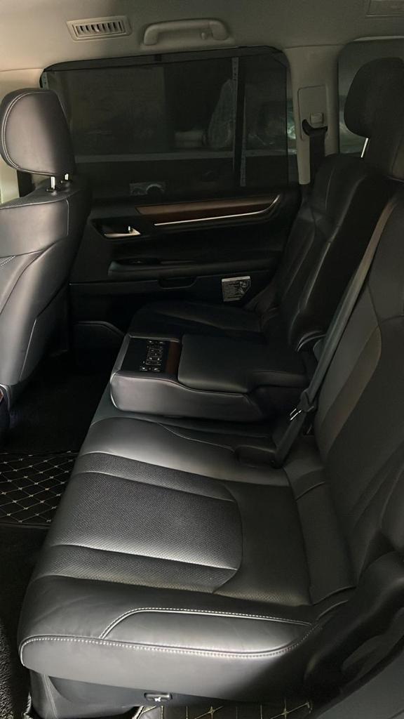 Lexus LX 570