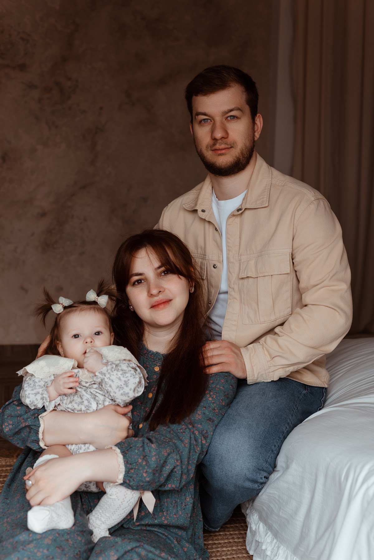 Семейная студийная фотосессия