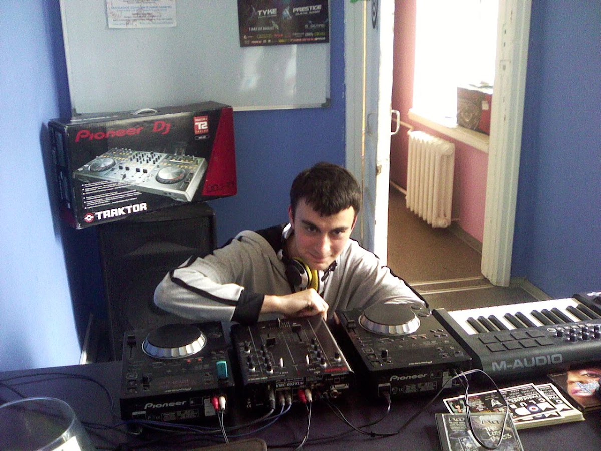 Dj Alex Waks