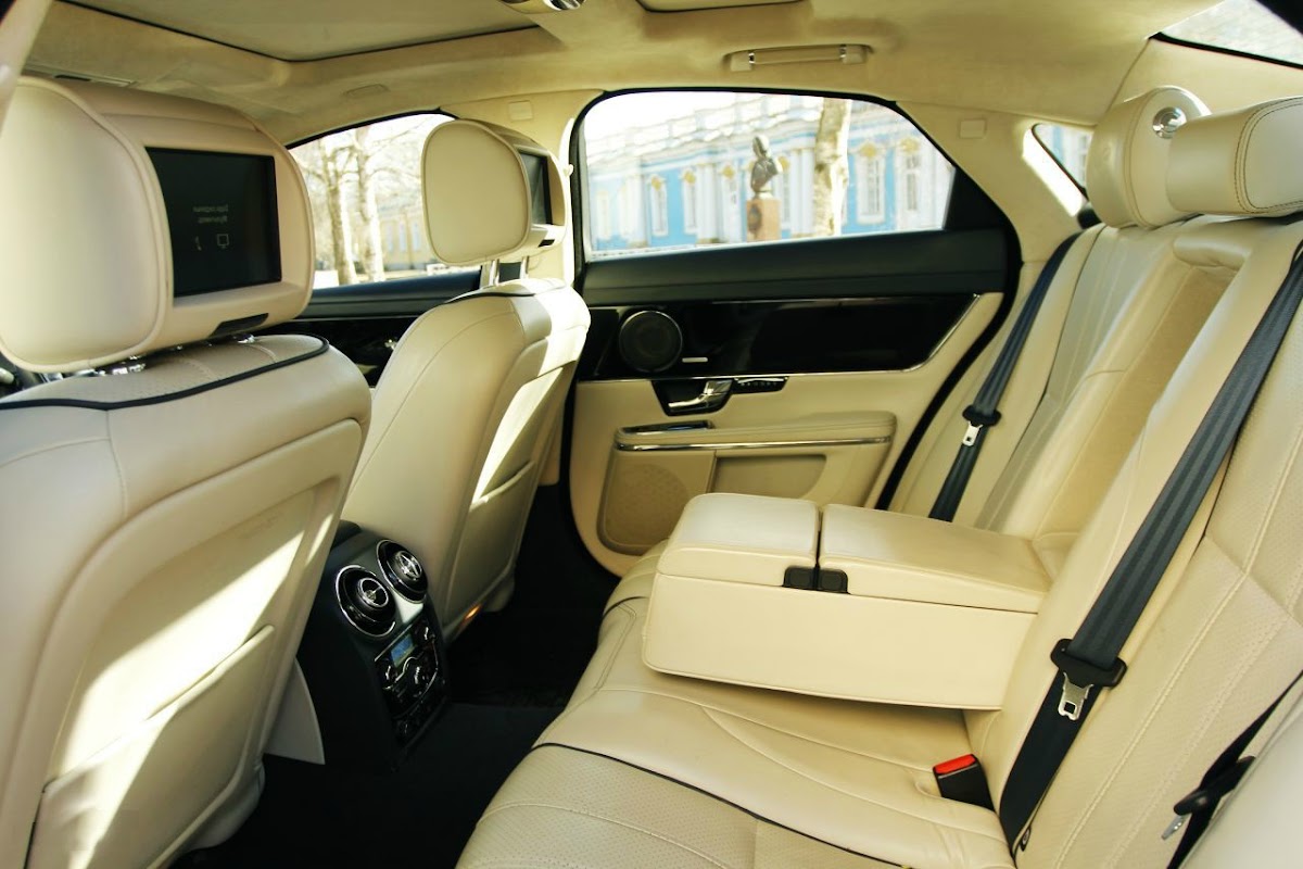 Ягуар XJ 3.2