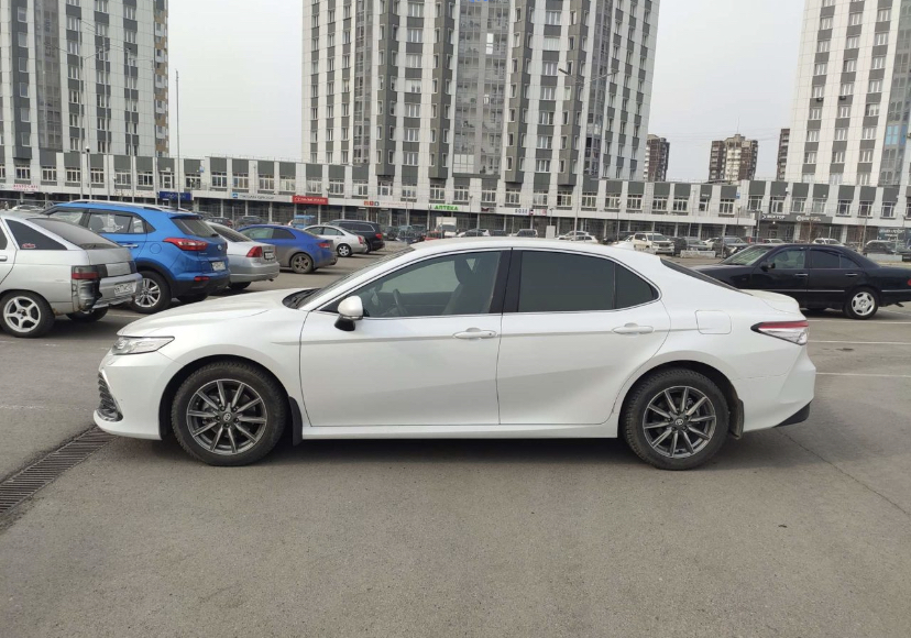 Toyota Camry V70 — кадр 4 из 4