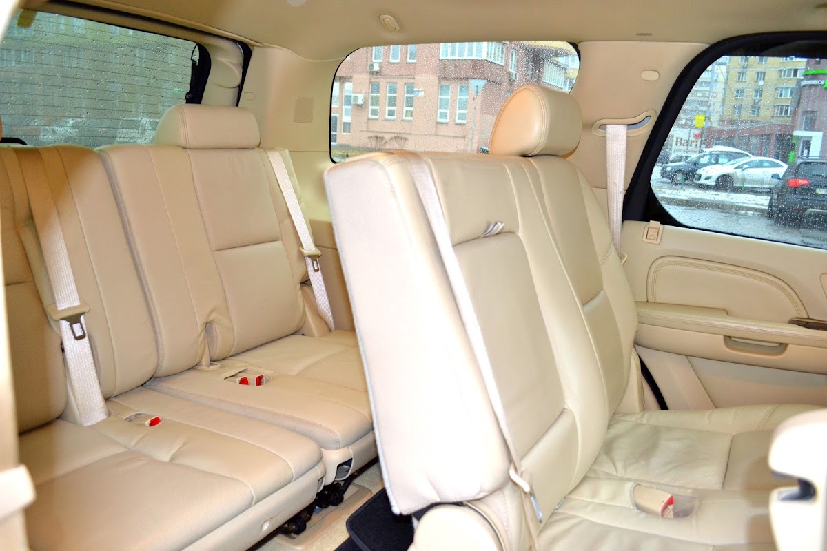 Cadillac 7mest Escalade