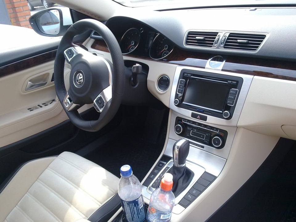 Volkswagen Passat CC — кадр 2 из 2