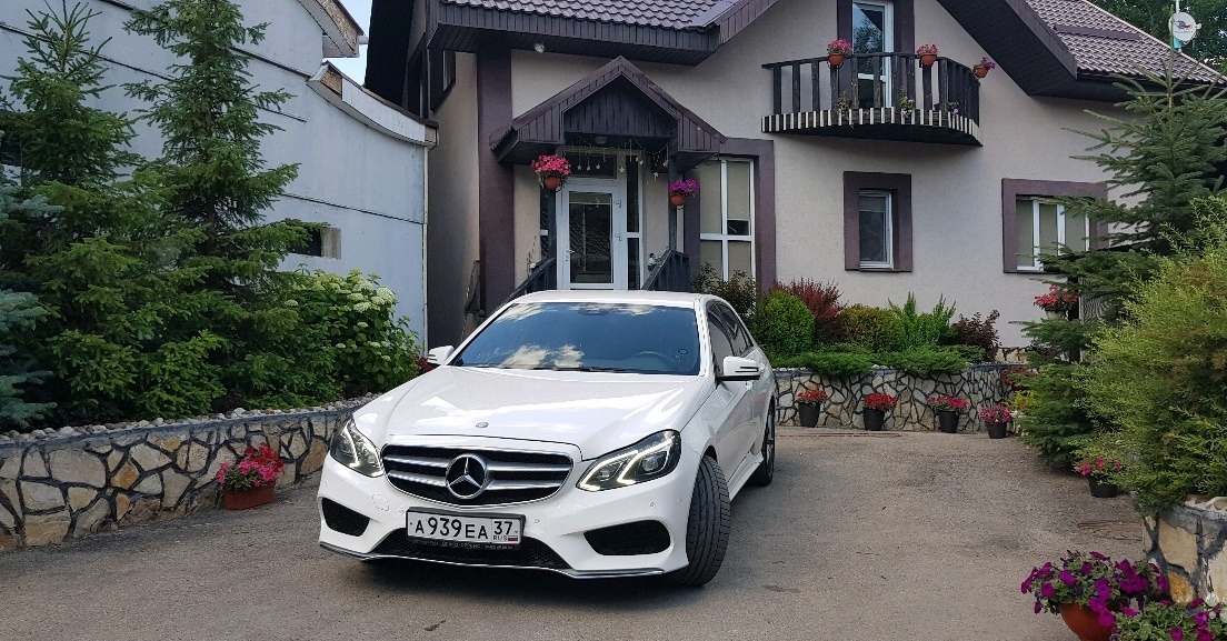Mercedes-Benz E200 AMG (W212)