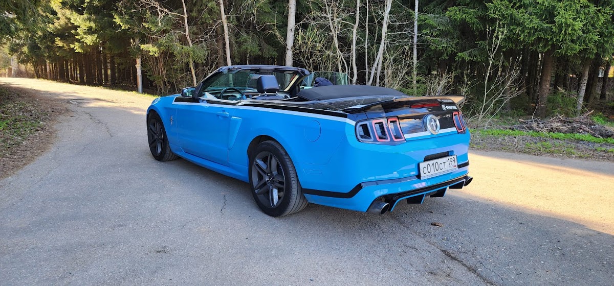Ford Mustang Cabrio — кадр 5 из 6