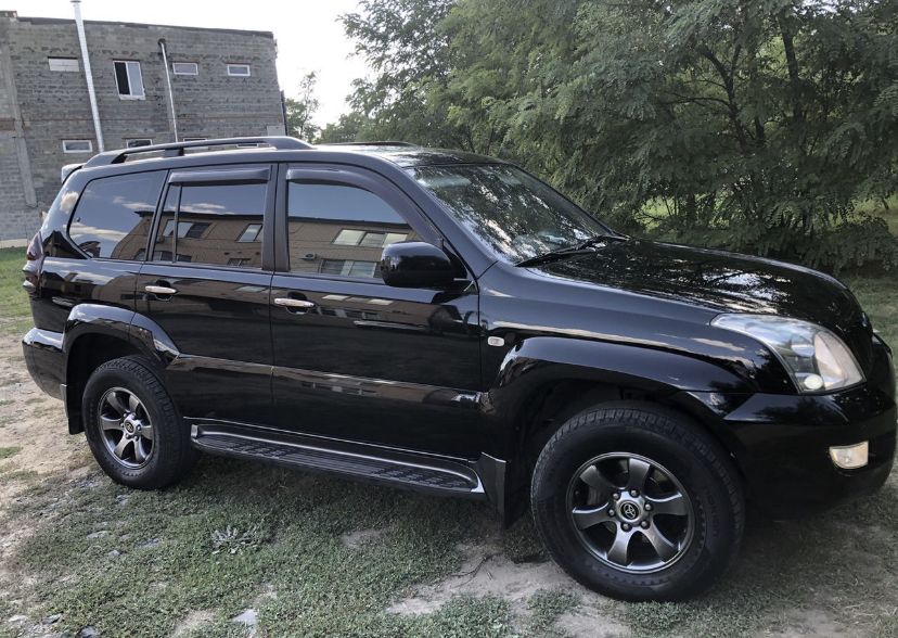 Toyota Land Cruser PRADO — кадр 4 из 8