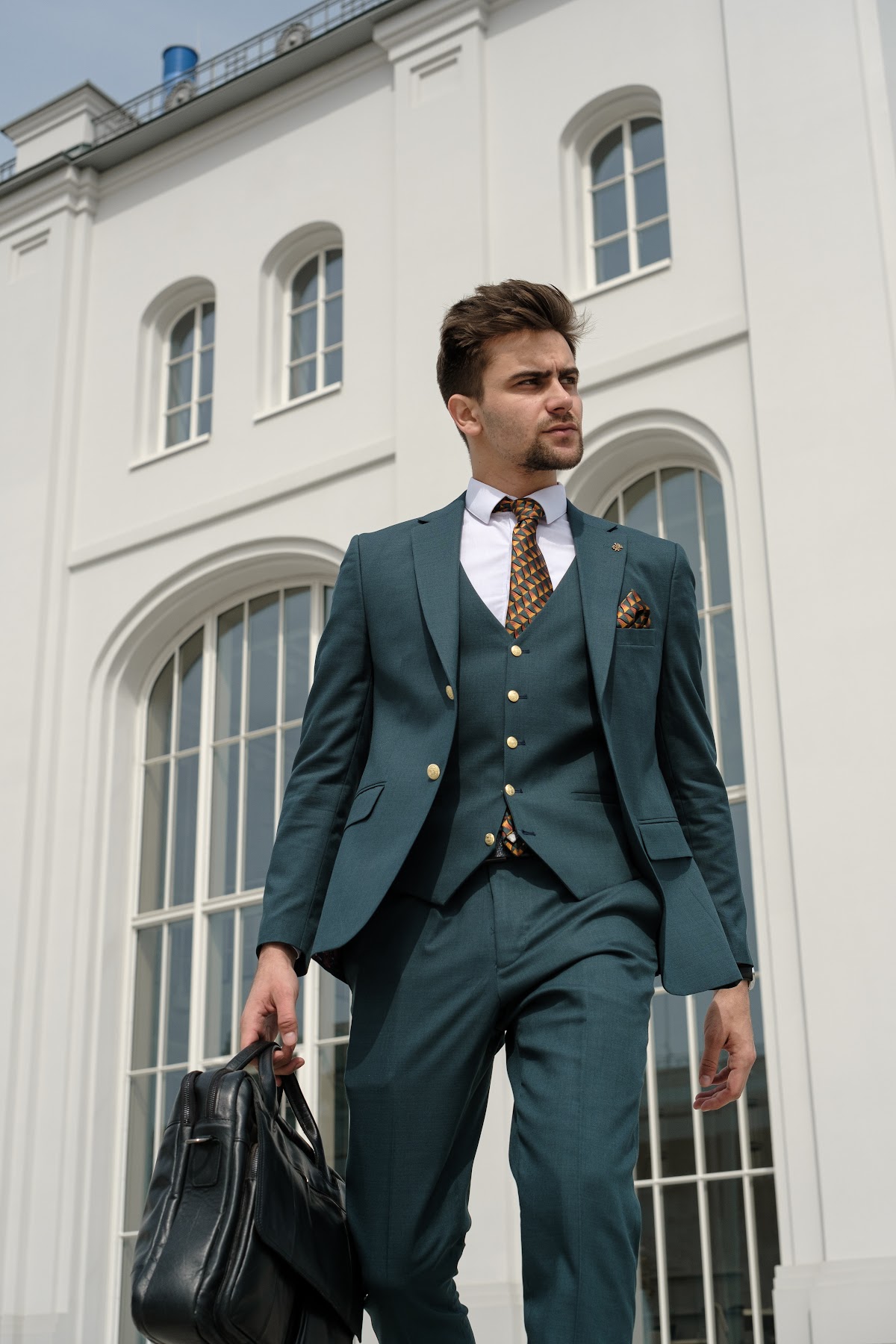 PORIVAY SUIT