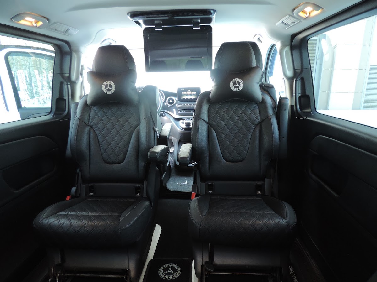 Mercedes-Benz V-Class — кадр 4 из 4