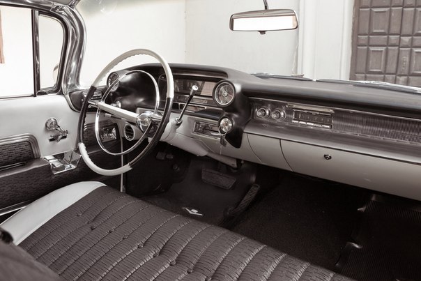 Cadillac DeVille 1959 — кадр 4 из 5